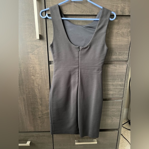 Zara rarely worn fitted black dress size S - Picture 3 of 3
